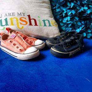 Converse toddler shoes size 7